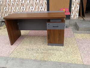 Executive Office Desk 1.4 MTRS