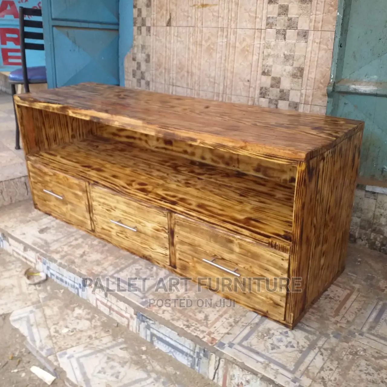 Pallet Tv Stand
