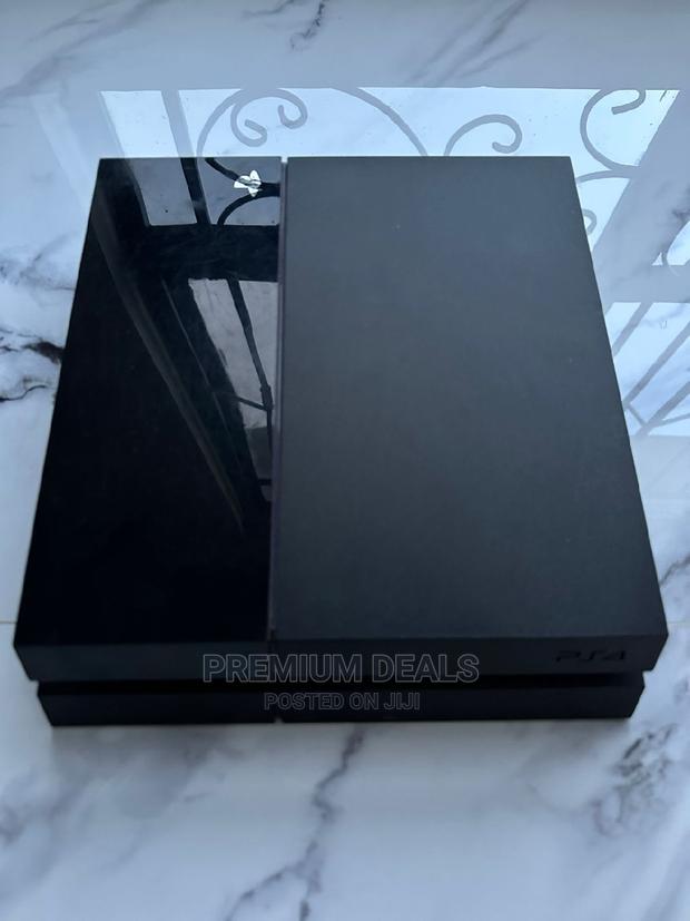 Sealed Console Ex Uk Ps4 STD