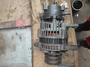 4.3 NQR Alternator Motor