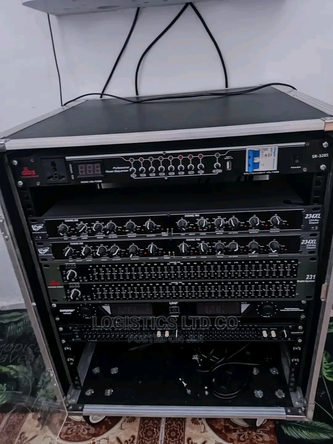 Public Address DBX 231equalizer, Crossover, Power Sequencer