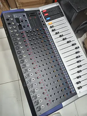 16channels Soundcraft Kv160 Powered Mixer