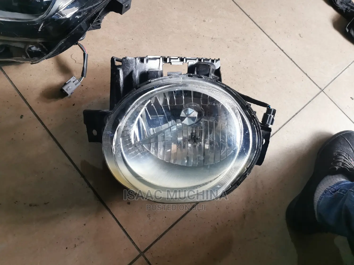 Juke Headlight