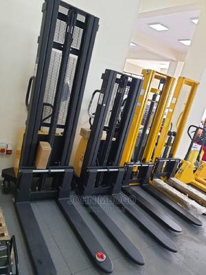 Manual Stacker Supplier - thumbnail 2
