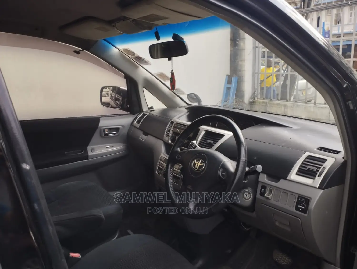 Toyota Voxy 2010 Black