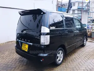 Toyota Voxy 2010 Black