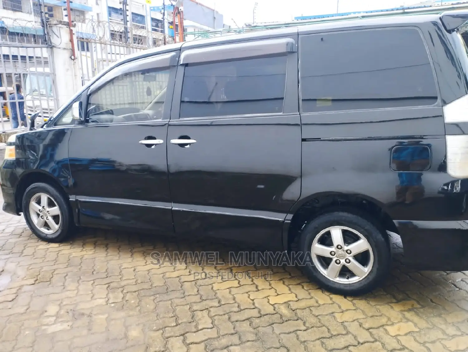 Toyota Voxy 2010 Black