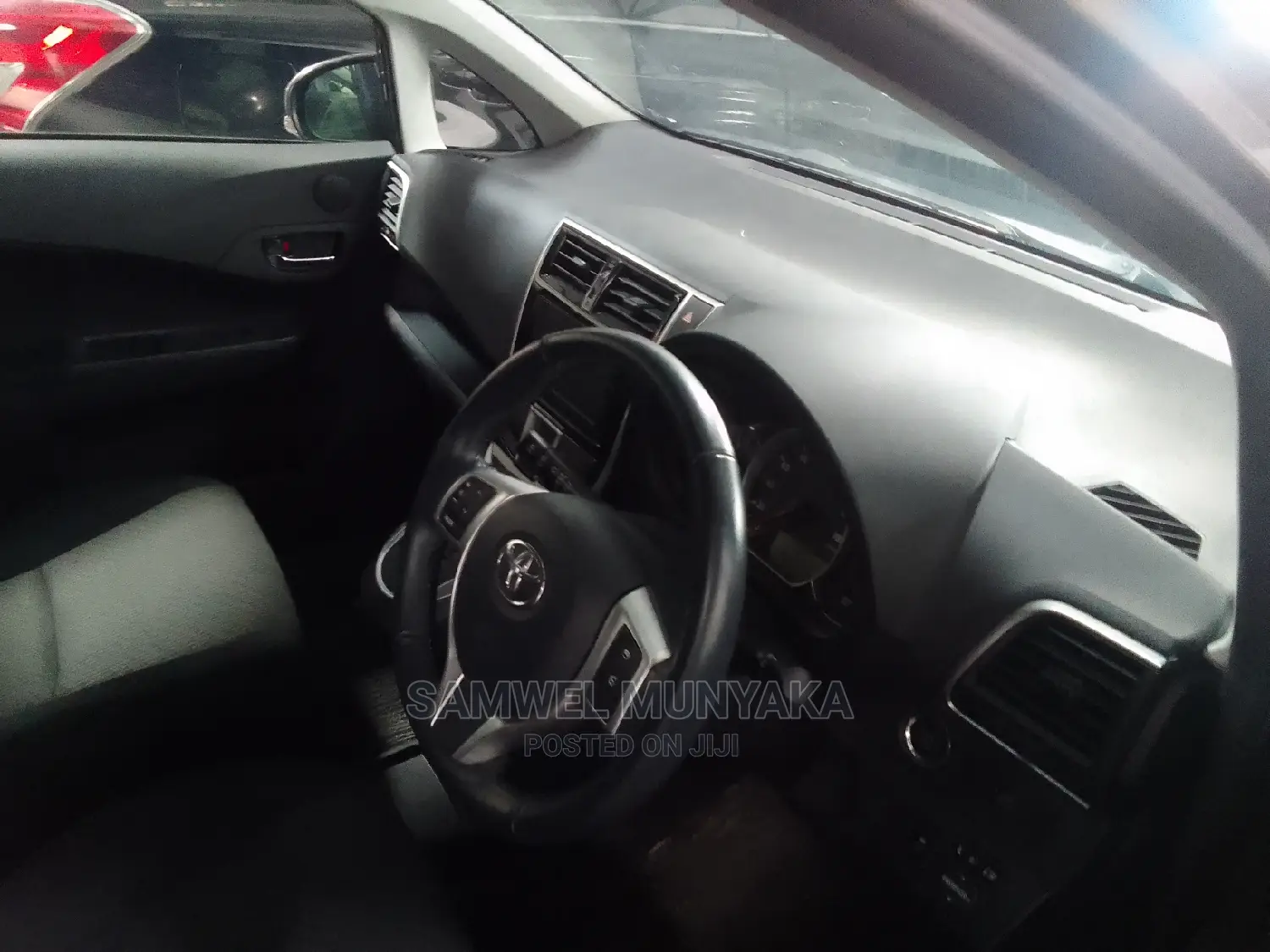 Toyota Ractis 1.5 AWD 2016 Gold