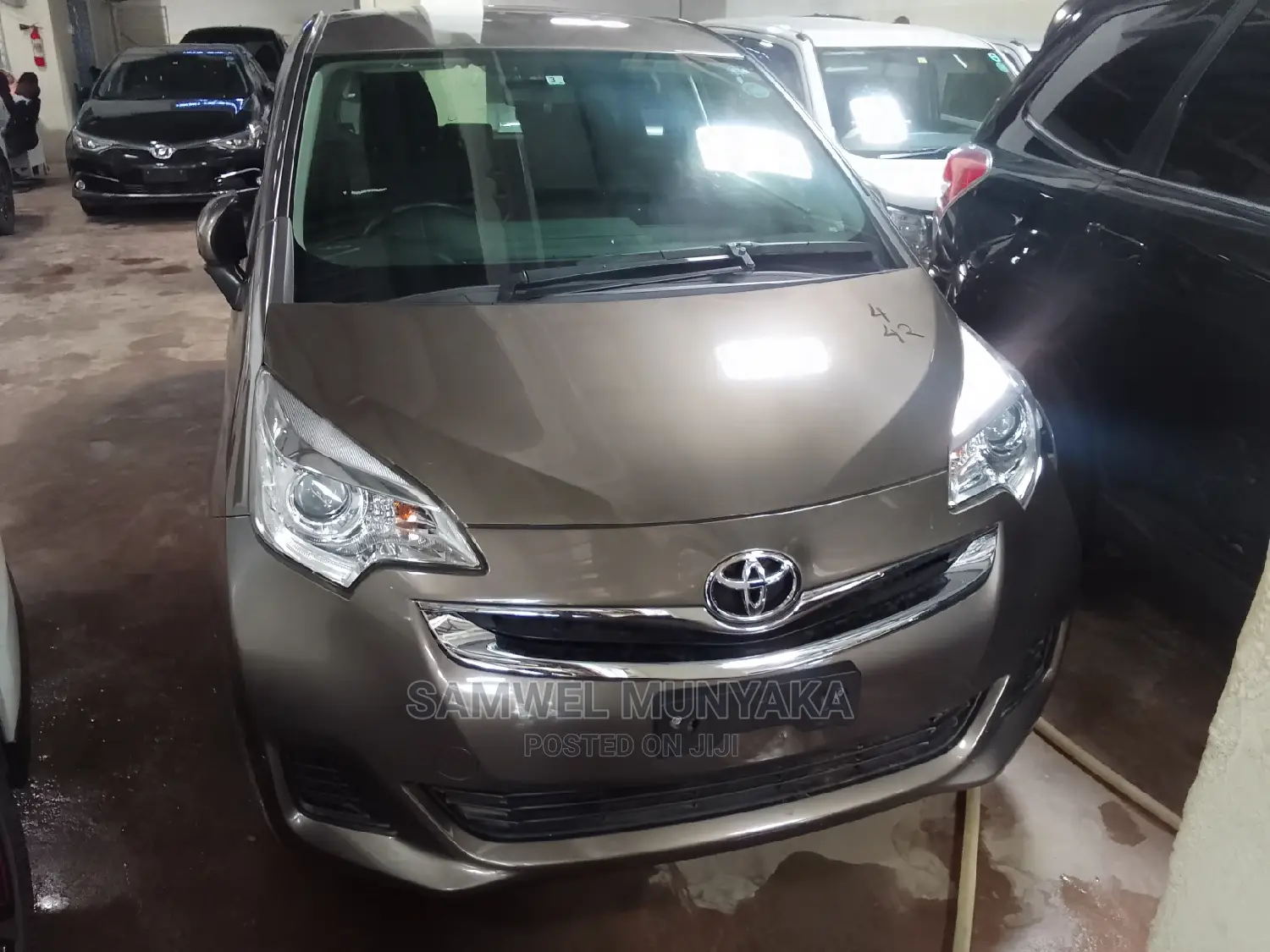 Toyota Ractis 1.5 AWD 2016 Gold