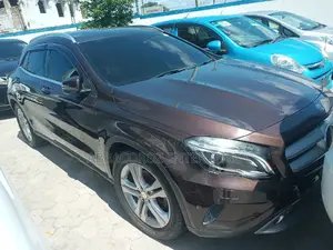 Mercedes-Benz GLA 250 2016 Gray