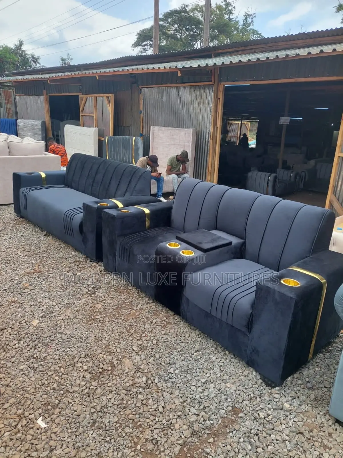 5 Seater Sofa With Storage