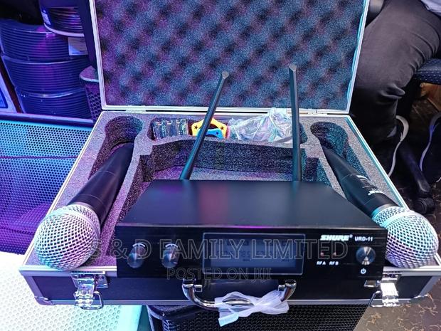 Shure URD-11 Wireless Microphone With Briefcase - thumbnail 3