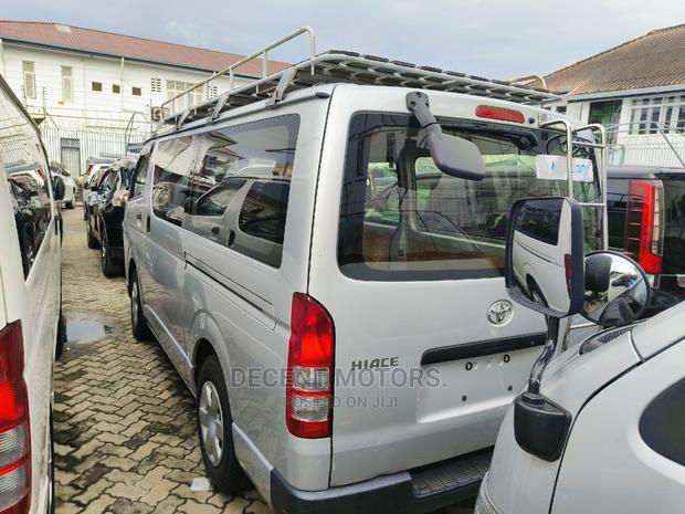 Toyota HiAce 2017 Silver - thumbnail 6