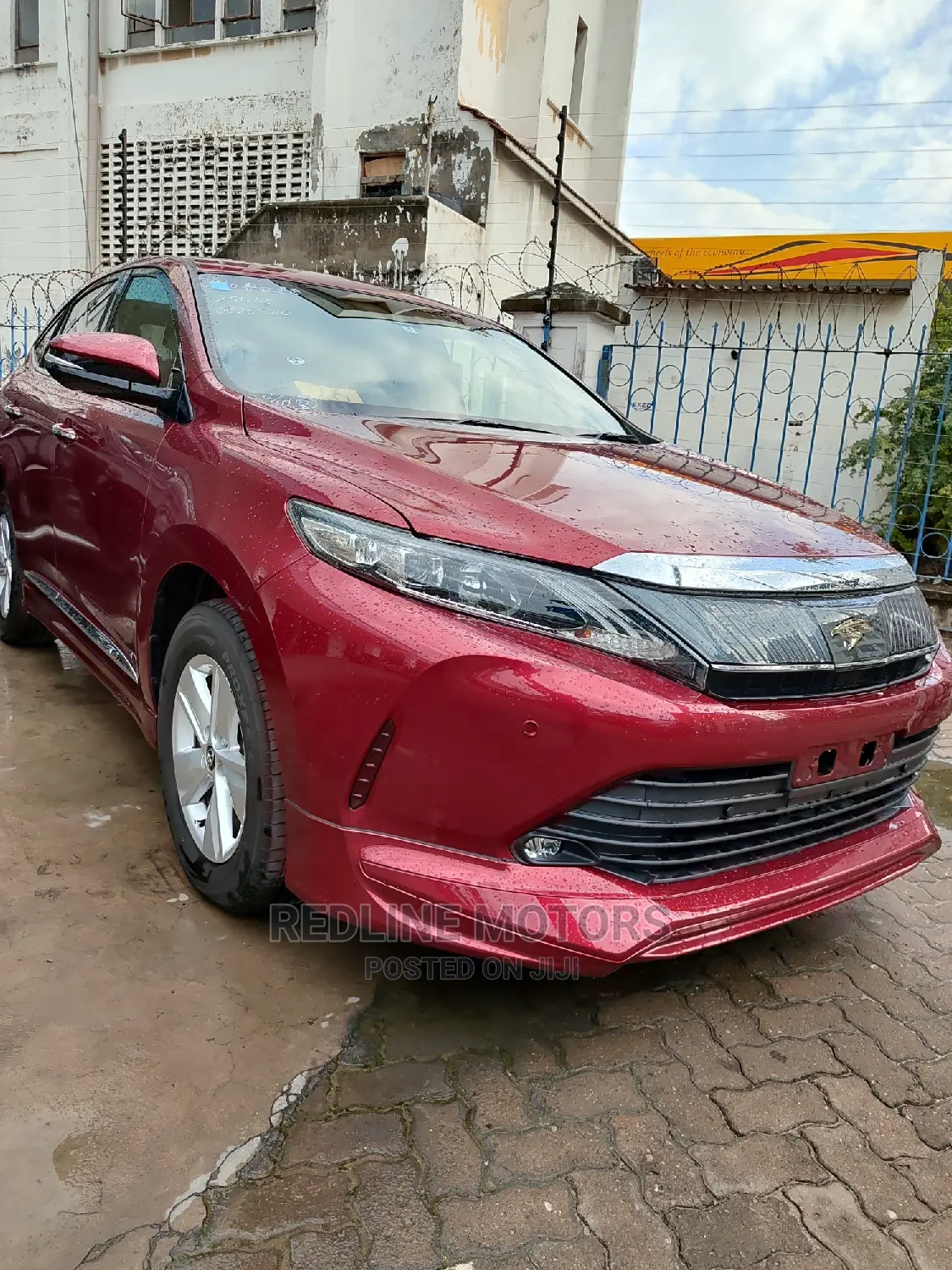 Toyota Harrier 2.0 2016 Red