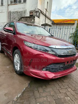Toyota Harrier 2.0 2016 Red