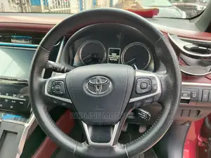 Toyota Harrier 2.0 2016 Red