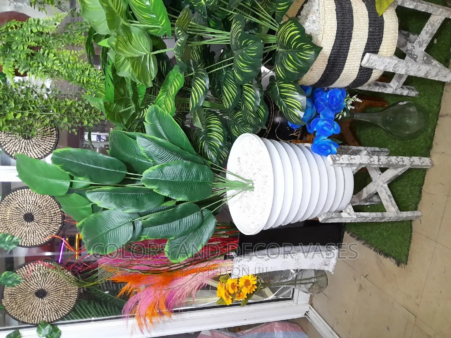 Plant Artificial,Plastic Vase and Wooden Stand