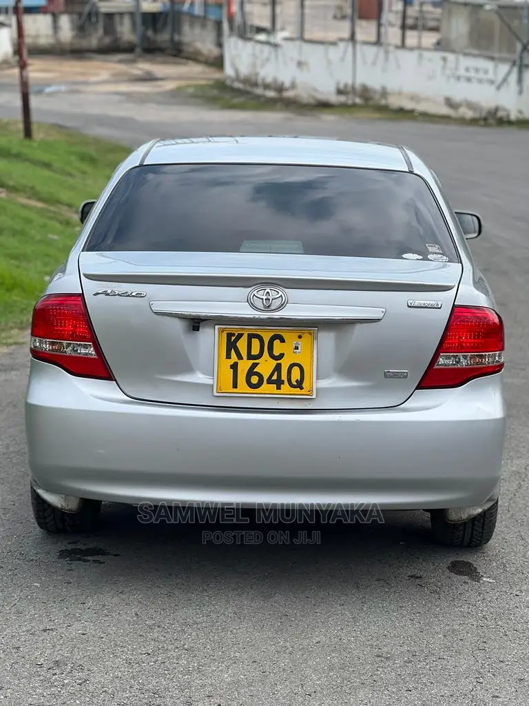 Toyota Axio 1.5 Luxel 4WD 2013 Silver