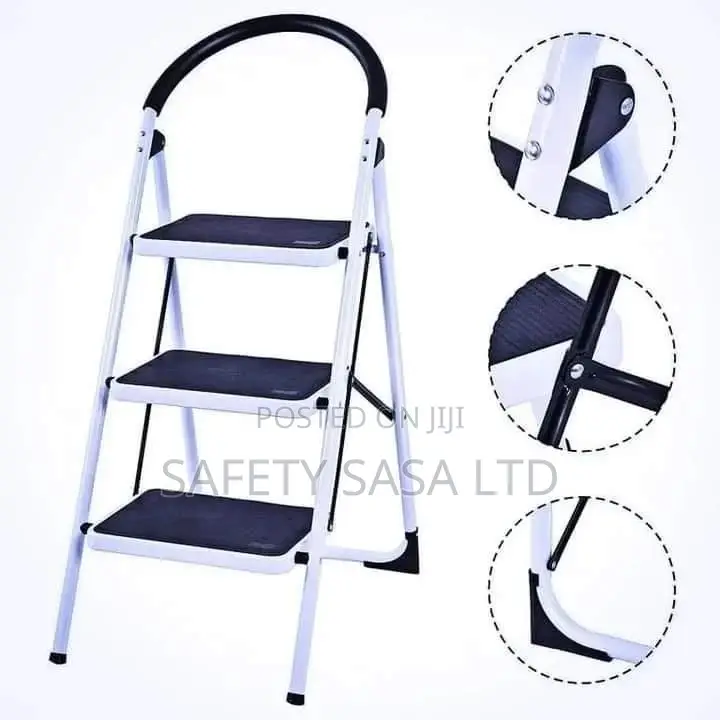 Heavy Duty Steel Step Ladder: Multipurpose Ladder