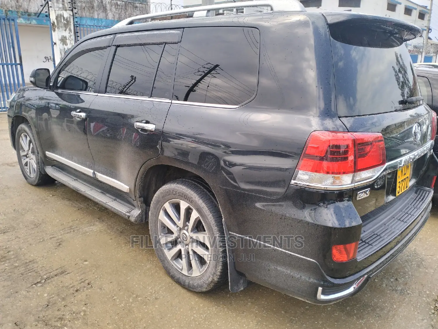 Toyota Land Cruiser 4.6 V8 ZX 2017 Black