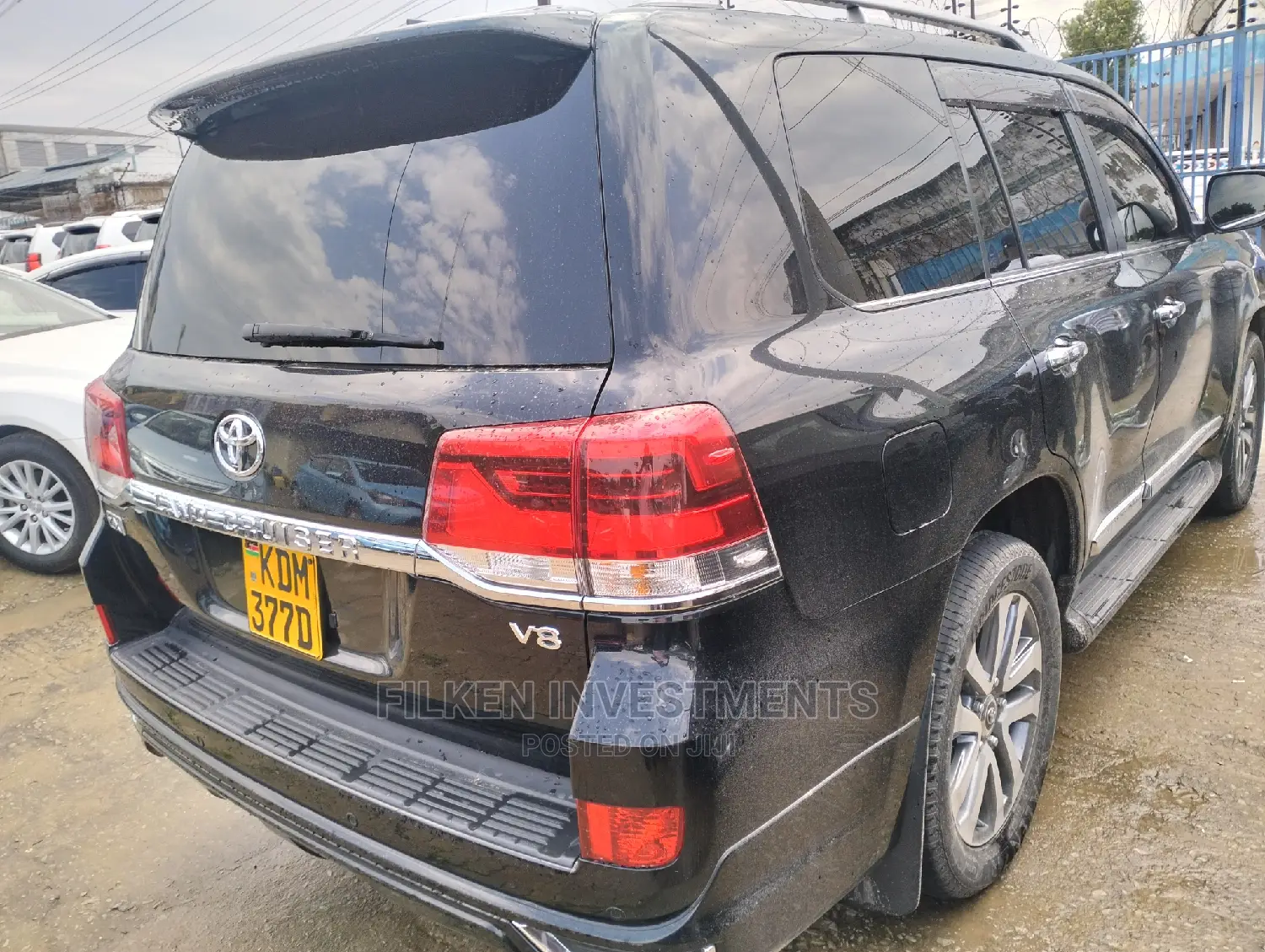 Toyota Land Cruiser 4.6 V8 ZX 2017 Black