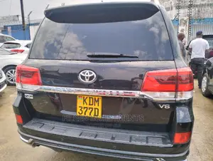 Toyota Land Cruiser 4.6 V8 ZX 2017 Black