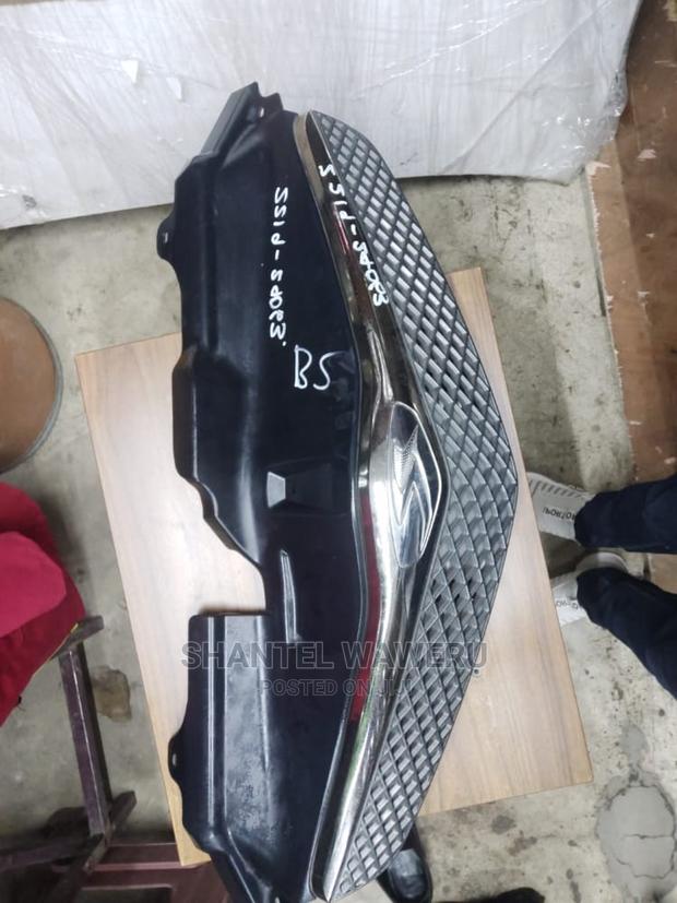 Ractis 2008 Front Grill