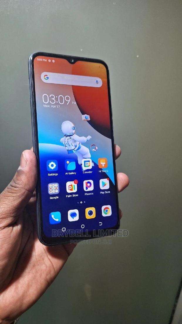 Tecno Spark 9 64 GB Black - main view