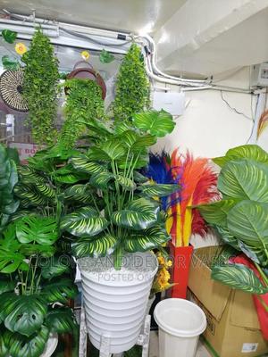 Plant+Vase(Pebblestones)+Stand - thumbnail 2