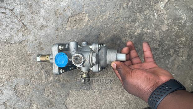 Pressure Regulator Valve/Unloader Valve for Trucks Benz/Faw - thumbnail 12