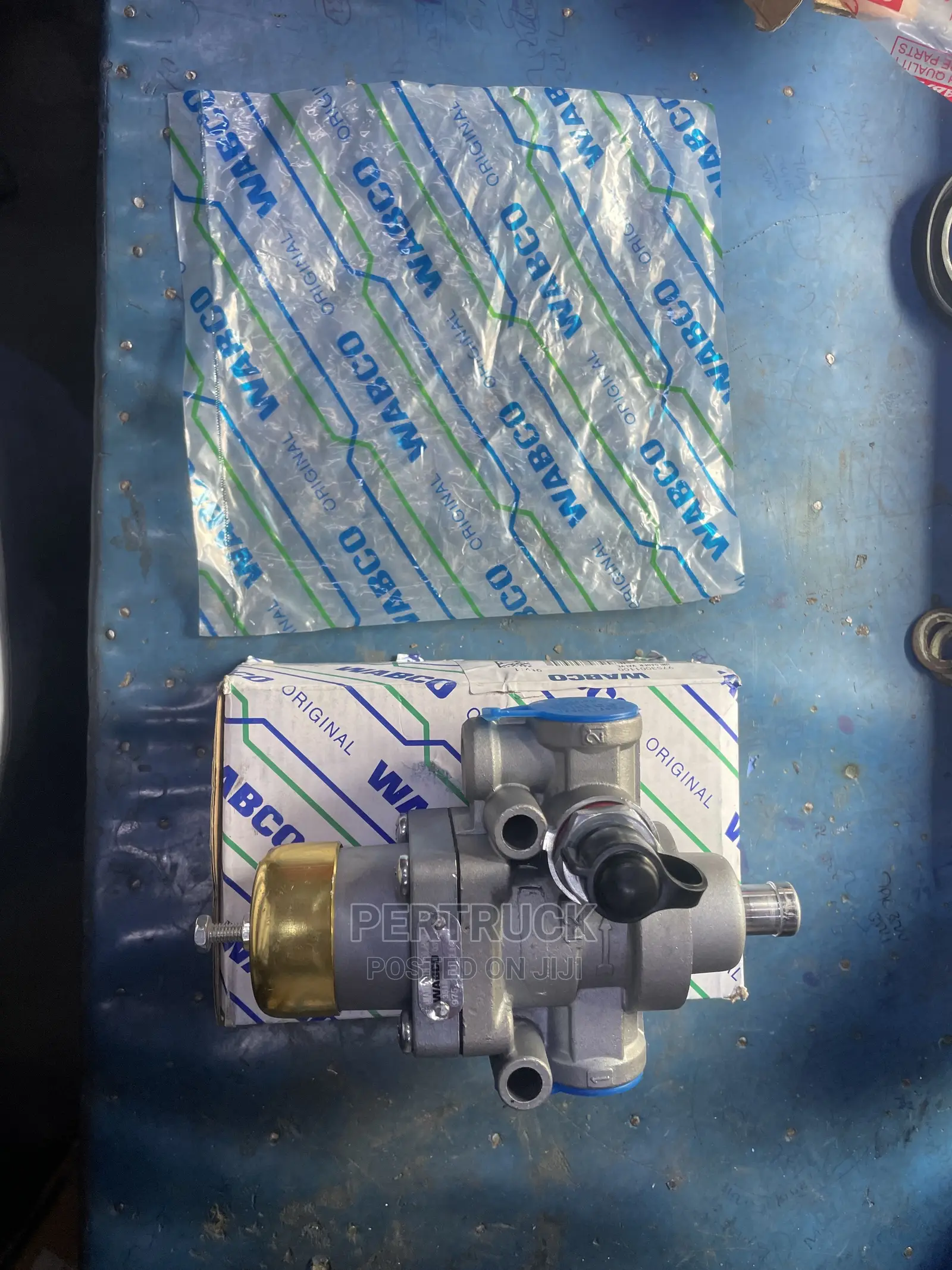 Pressure Regulator Valve/Unloader Valve for Trucks Benz/Faw