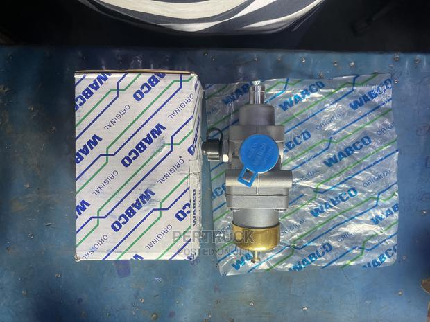 Pressure Regulator Valve/Unloader Valve for Trucks Benz/Faw - thumbnail 2
