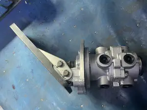 Foot Brake Valve for Isuzu FRR/FVZ/FSR/FVR/FTS Genuine
