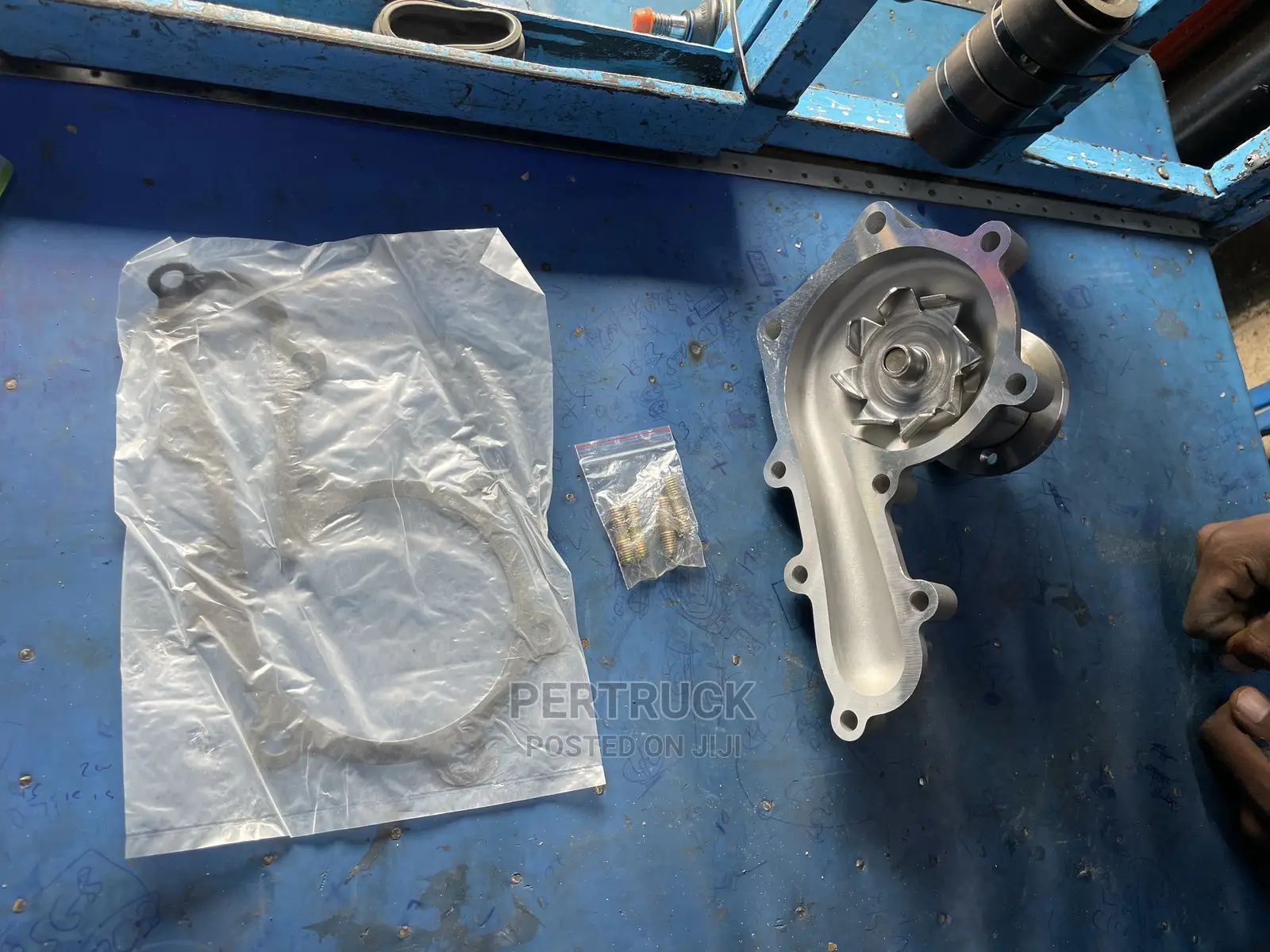 16100-19235 Water Pump Land Cruiser 79 Series