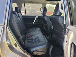 Toyota Land Cruiser Prado 2018 Brown