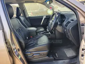 Toyota Land Cruiser Prado 2018 Brown