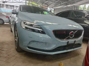 Volvo V40 2019 Blue