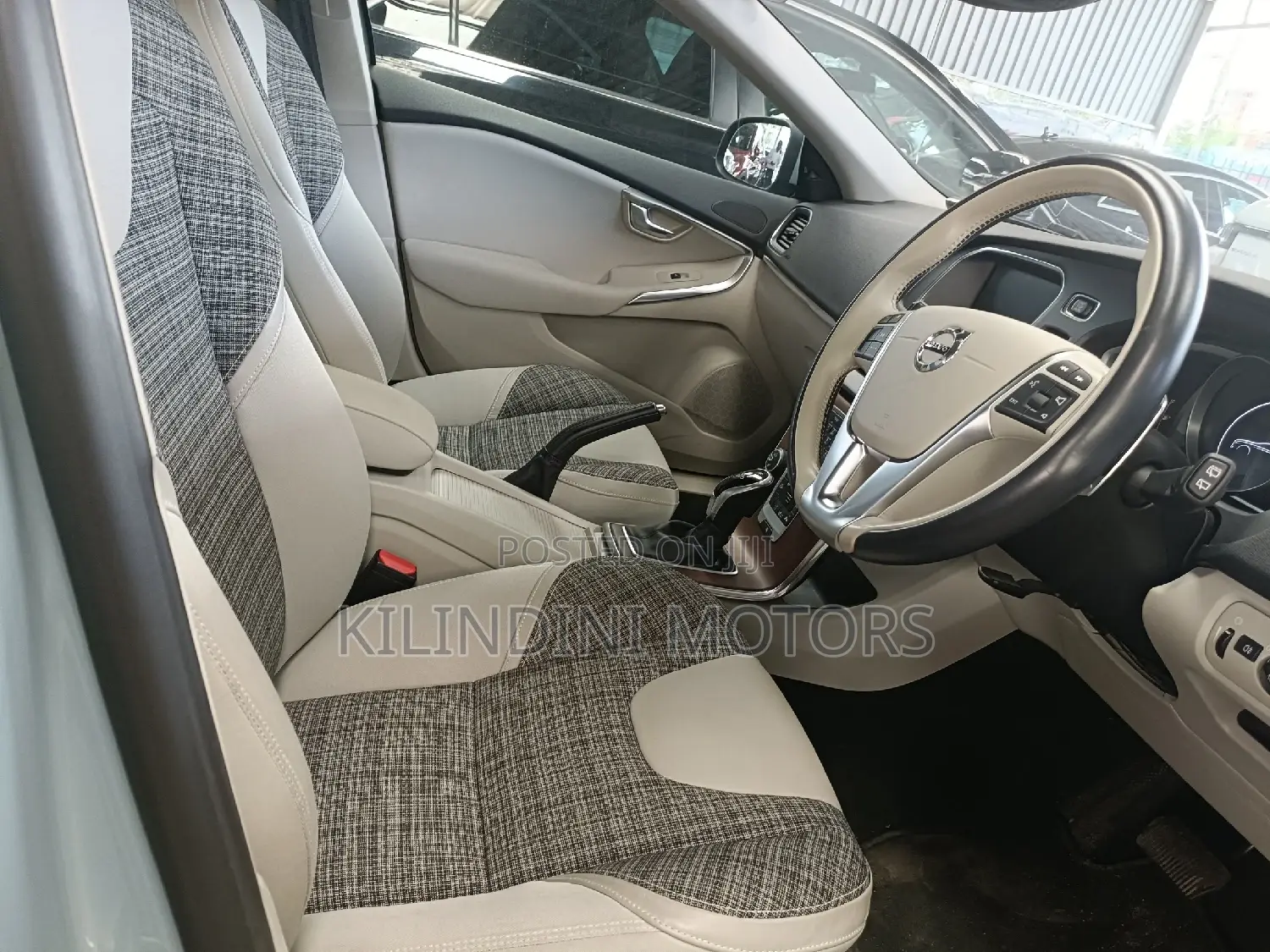 Volvo V40 2019 Blue