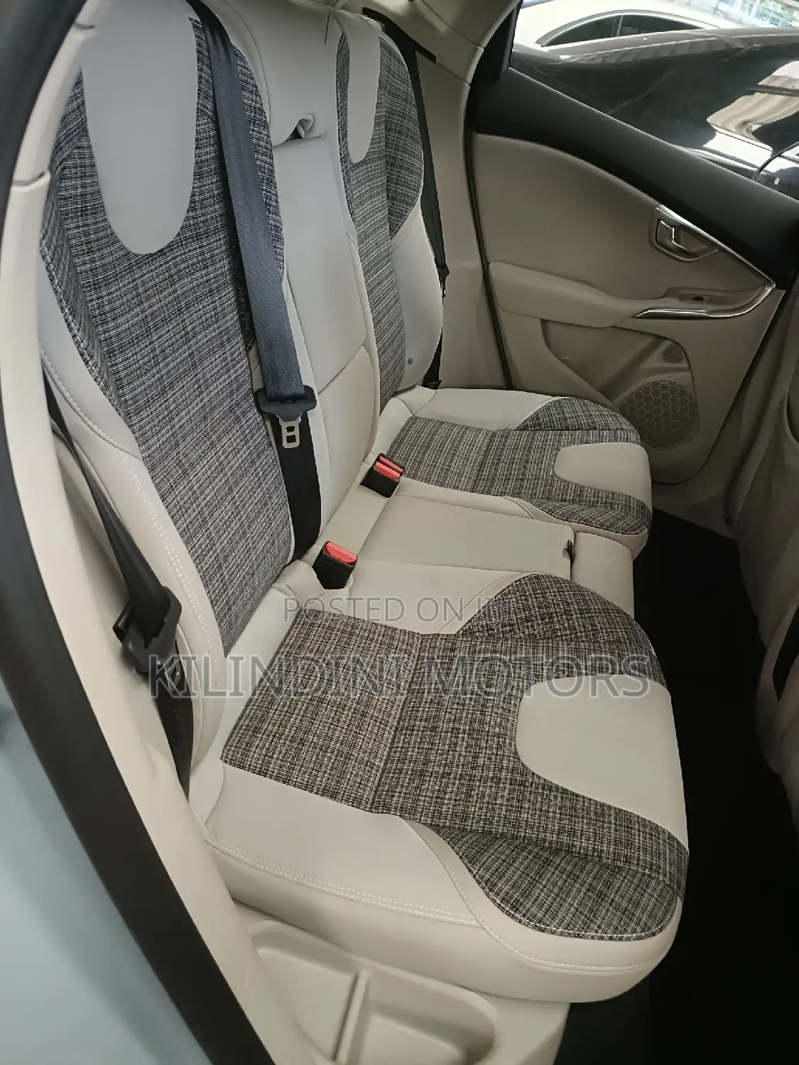 Volvo V40 2019 Blue