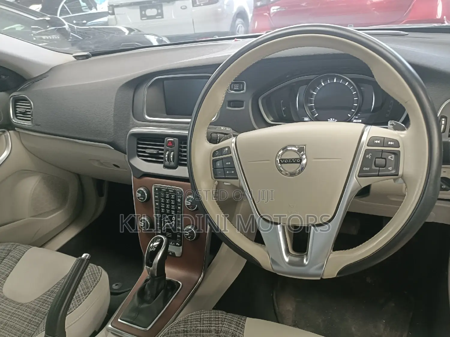 Volvo V40 2019 Blue