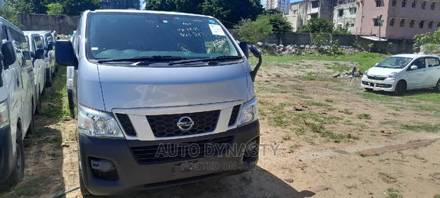 Toyota Grand HiAce 2016 Silver - main view