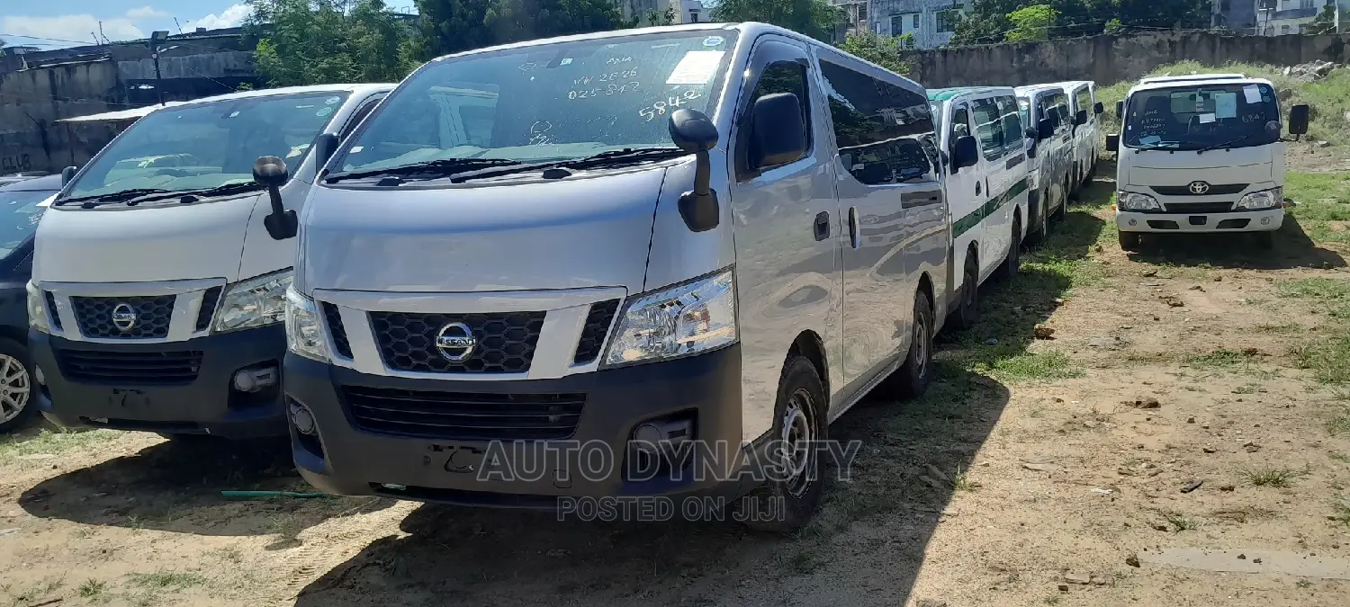 Toyota Grand HiAce 2016 Silver