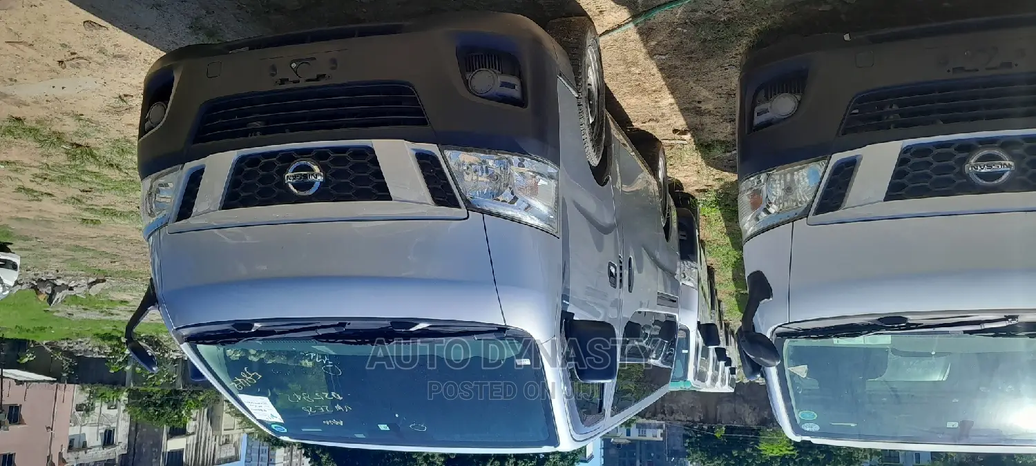 Toyota Grand HiAce 2016 Silver