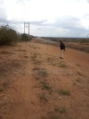 19 Acres Touching Mombasa-Nairobi Highway in Simba for Sale
