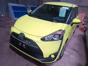 Toyota Sienta 1.5 FWD (6-seater) 2016 Yellow