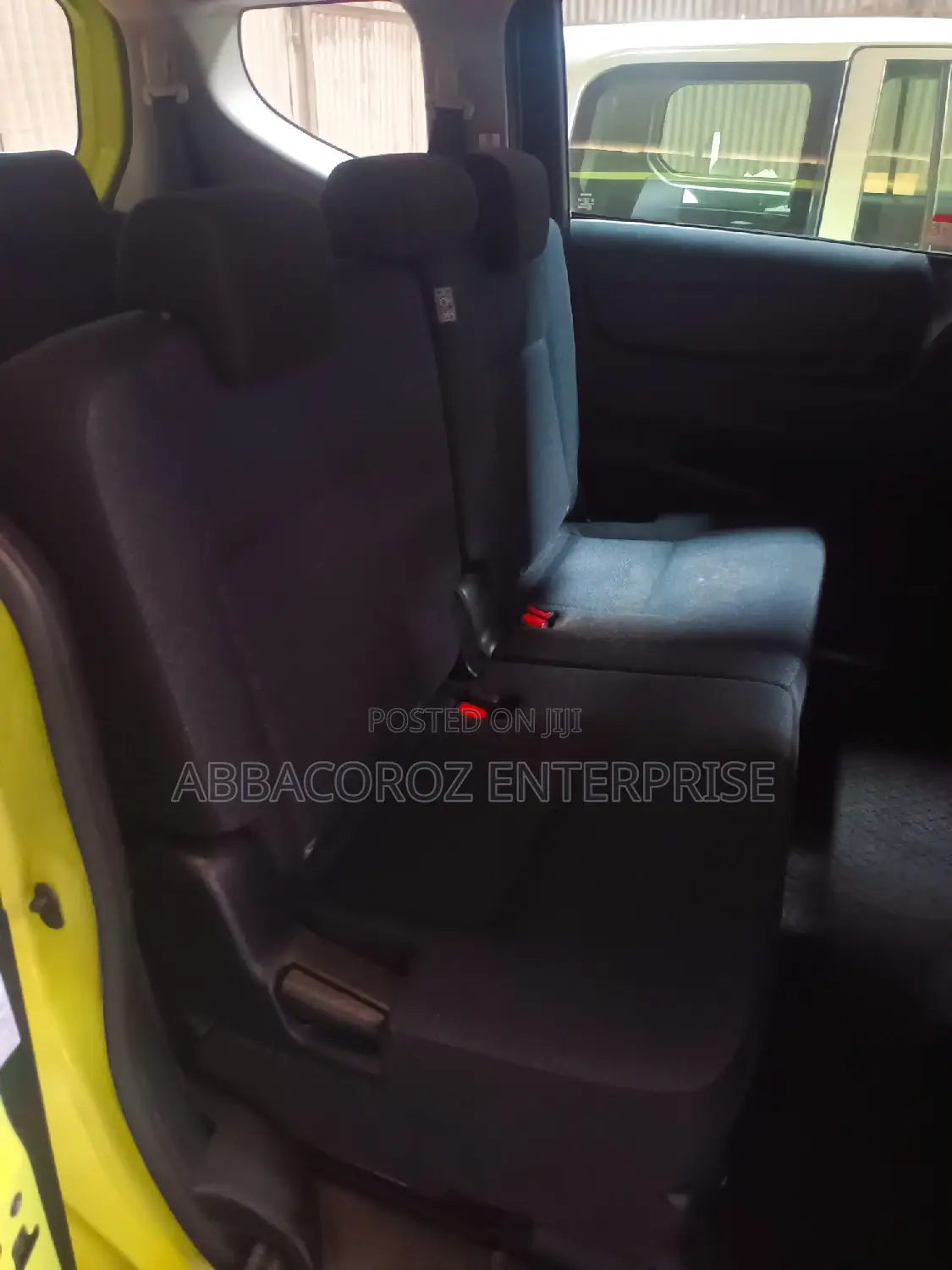 Toyota Sienta 1.5 FWD (6-seater) 2016 Yellow