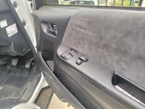 Toyota Grand HiAce 2016 White