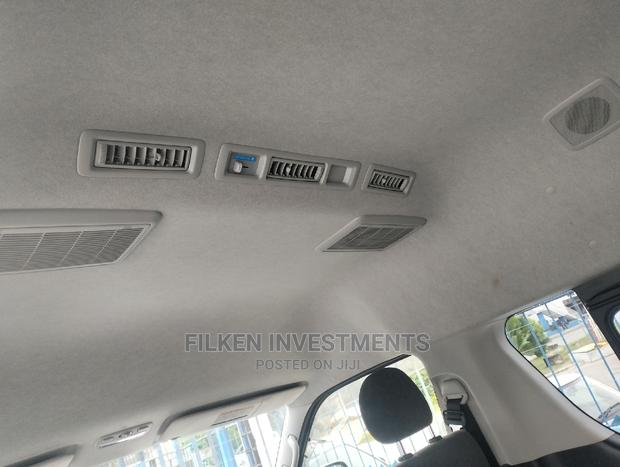 Toyota Grand HiAce 2016 White - thumbnail 13
