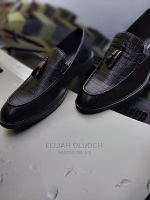 Leather Laceless Official