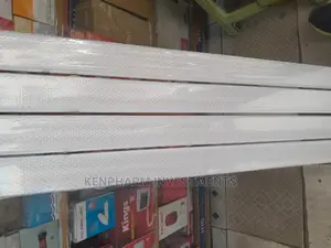 4ft LED Dustproof Bracket Light 70 Watts